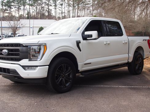 Used 2022 Ford F150 Lariat w/ Equipment Group 502A High AWD/4WD image 3
