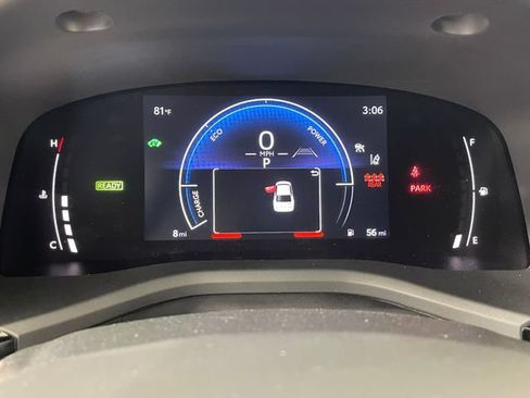 New 2026 Toyota Camry SE FWD image 3