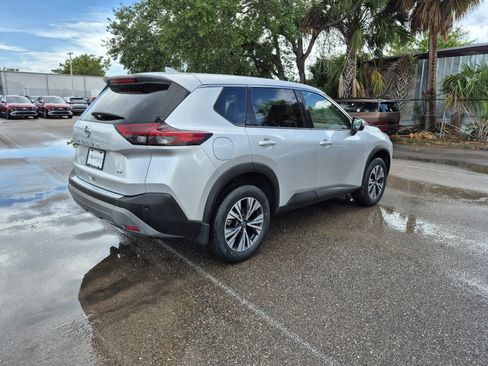 Certified 2021 Nissan Rogue SV FWD image 8