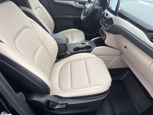 Used 2021 Ford Escape SEL w/ Class II Trailer Tow Package image 13