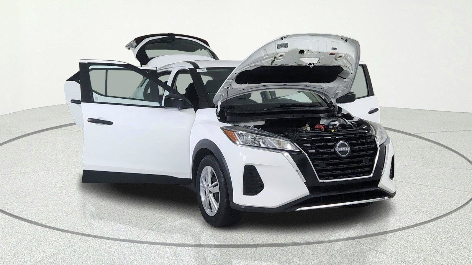 Used 2022 Nissan Kicks S FWD image 7