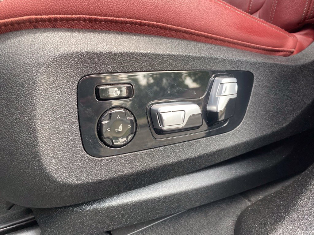 Used 2020 BMW X6 M50i AWD/4WD image 18