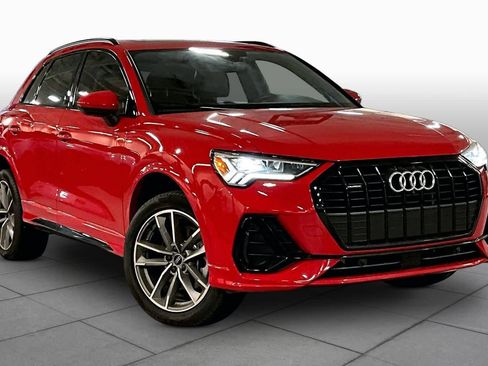 Used 2024 Audi Q3 2.0T Premium Plus w/ Premium Plus Package AWD/4WD image 3