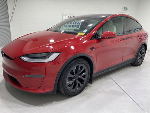 Used 2022 Tesla Model X Plaid AWD/4WD image 4