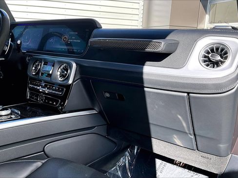 Used 2021 Mercedes-Benz G 63 AMG 4MATIC w/ Seat Comfort Package image 16