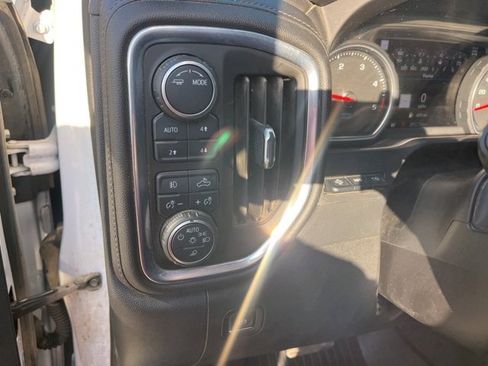 Used 2021 Chevrolet Silverado 2500 High Country w/ Technology Package image 16