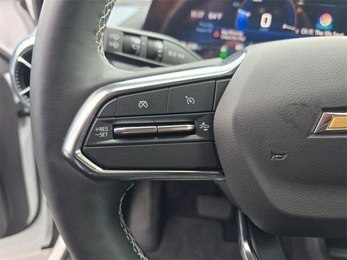 Used 2024 Chevrolet Equinox EV LT image 23