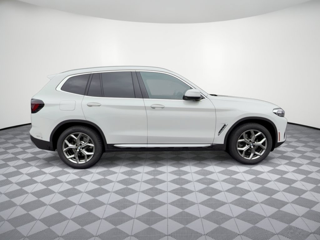 Used 2024 BMW X3 xDrive30i w/ Premium Package AWD/4WD image 8