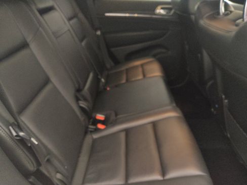 Used 2020 Jeep Grand Cherokee Limited image 19