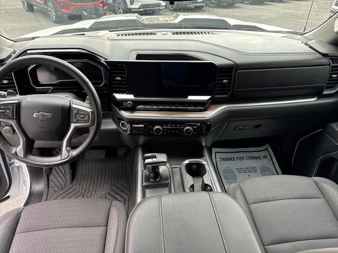 Used 2025 Chevrolet Silverado 1500 LT Trail Boss w/ Dark Appearance Package AWD/4WD image 14
