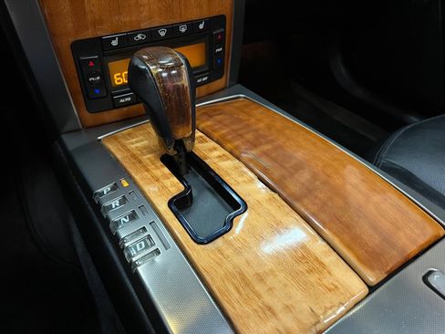 Used 2008 Cadillac XLR RWD image 36