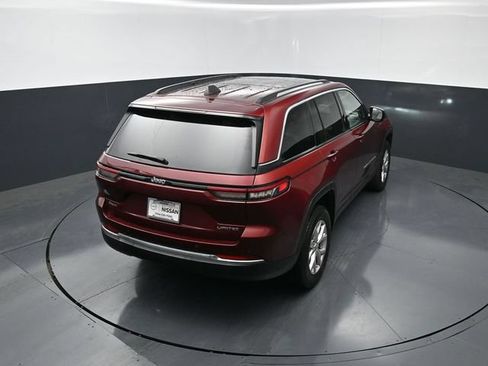 Used 2022 Jeep Grand Cherokee Limited AWD/4WD image 22