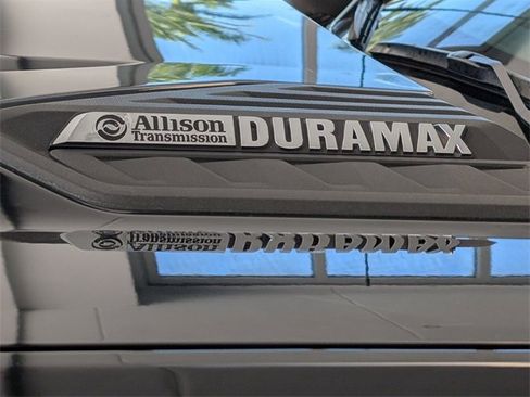 Used 2024 Chevrolet Silverado 2500 ZR2 image 7