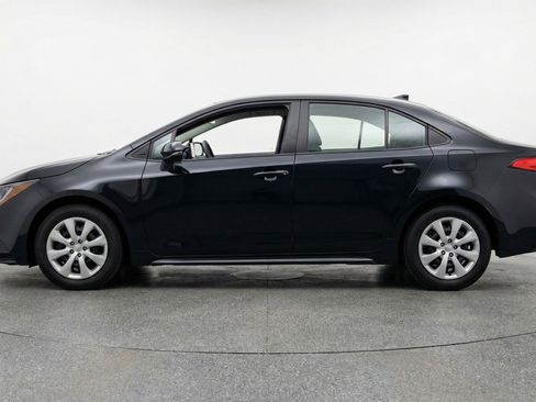 Used 2025 Toyota Corolla LE image 5