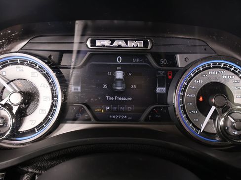 Used 2019 RAM 1500 Limited w/ Advanced Safety Group AWD/4WD image 4