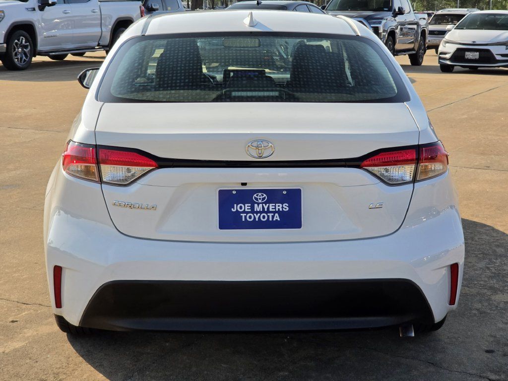 Used 2025 Toyota Corolla LE FWD image 8