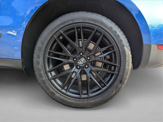 Used 2018 Porsche Macan AWD/4WD image 13