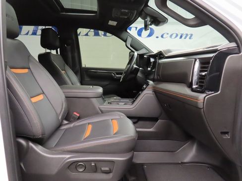 Used 2025 GMC Sierra 3500 AT4 w/ AT4 Premium Plus Package image 34