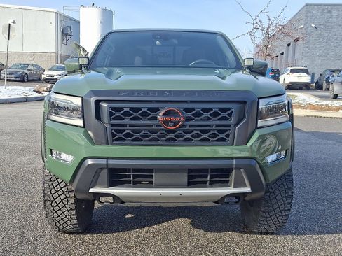 Used 2022 Nissan Frontier PRO-4X image 2