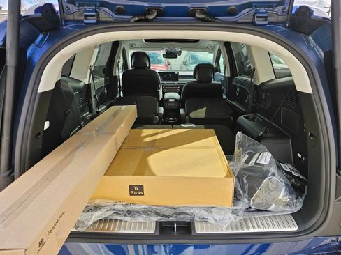 New 2026 Hyundai Ioniq 9 Calligraphy image 12