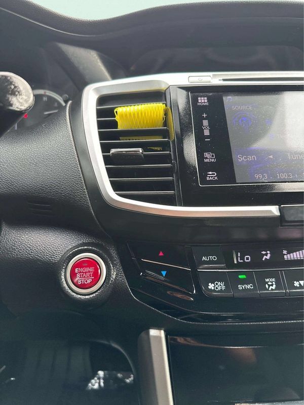Used 2016 Honda Accord EX image 27