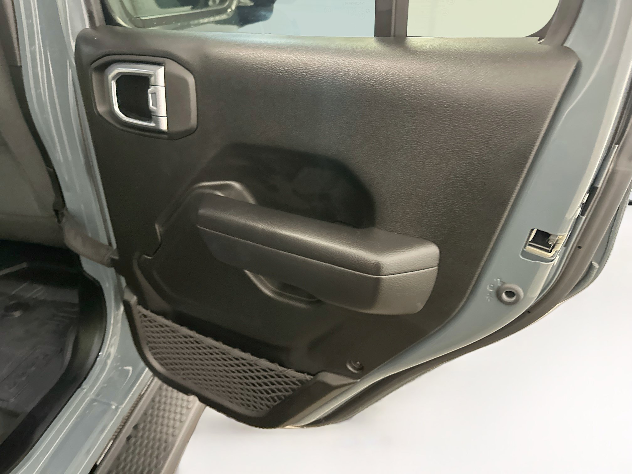 Used 2024 Jeep Wrangler Unlimited w/ Convenience Group AWD/4WD image 30