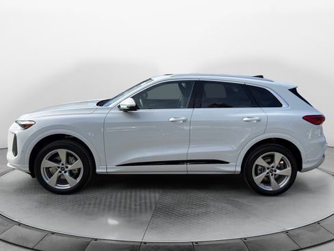 New 2025 Audi Q5 Premium Plus image 4