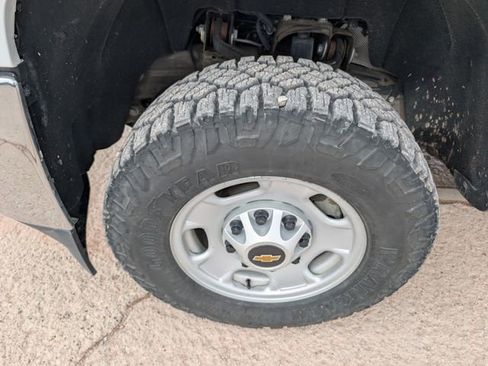 Used 2018 Chevrolet Silverado 2500 W/T AWD/4WD image 14