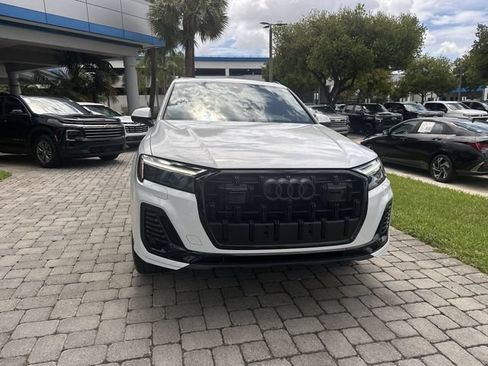 Used 2025 Audi Q7 2.0T Premium Plus w/ Premium Plus Package AWD/4WD image 18