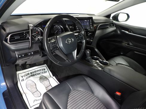 Used 2023 Toyota Camry SE FWD image 12