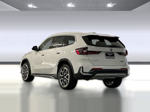Used 2025 BMW X1 xDrive28i w/ Convenience Package image 3