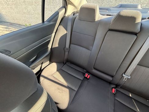 Used 2025 Nissan Altima 2.5 SV image 39