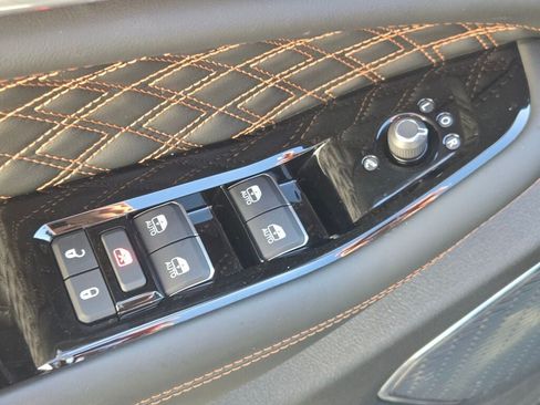 Used 2023 Jeep Grand Cherokee Summit w/ Luxury Tech Group V AWD/4WD image 19