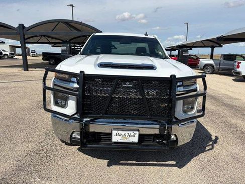 Used 2022 Chevrolet Silverado 2500 LT w/ Convenience Package AWD/4WD image 2