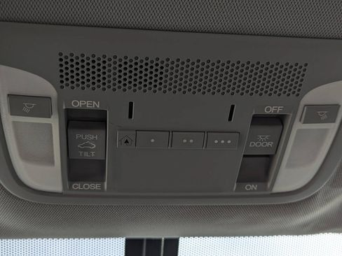 Used 2017 Acura ILX FWD image 30