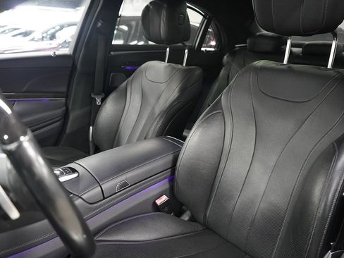 Used 2017 Mercedes-Benz S 550 Sedan w/ Premium Package image 12