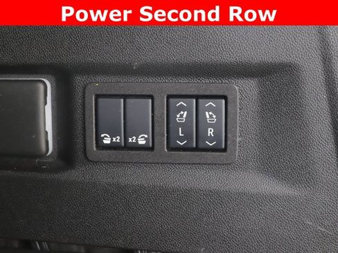 Used 2025 GMC Yukon Denali w/ Denali Reserve Package image 36