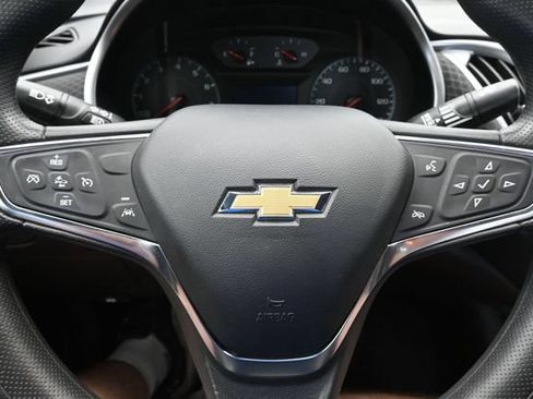 Used 2025 Chevrolet Malibu LT FWD image 35