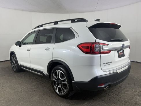 Used 2023 Subaru Ascent Touring AWD/4WD image 5