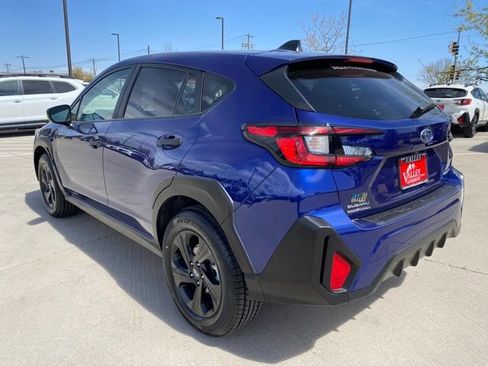 Used 2025 Subaru Crosstrek 2.0i image 3