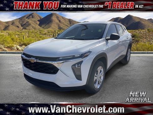 Certified 2024 Chevrolet Trax LS FWD image 1