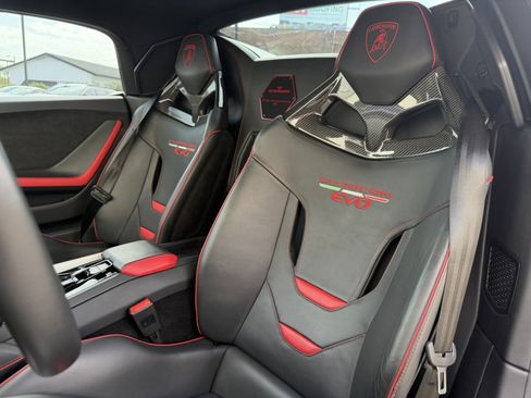 Used 2022 Lamborghini Huracan EVO image 14
