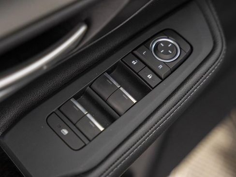 Certified 2025 Toyota Grand Highlander AWD image 39