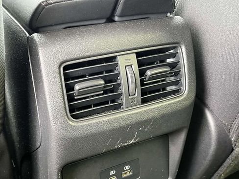 Used 2023 Nissan Rogue SV FWD image 19