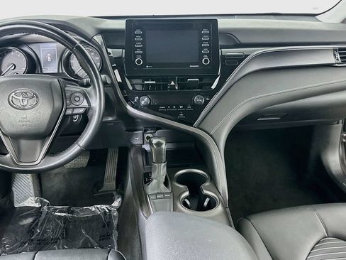 Used 2023 Toyota Camry SE FWD image 18