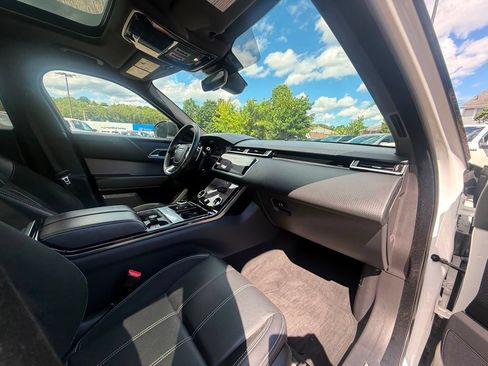 Used 2020 Land Rover Range Rover Velar R-Dynamic S AWD/4WD image 20