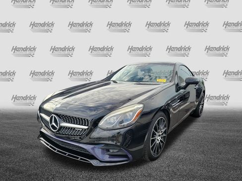 Used 2017 Mercedes-Benz SLC 43 AMG image 4