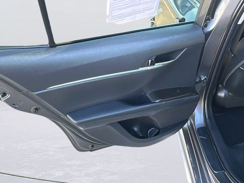 Used 2021 Toyota Camry SE image 23