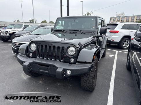 Used 2017 Jeep Wrangler Unlimited Sahara AWD/4WD image 1