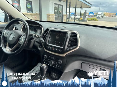 Used 2015 Jeep Cherokee Limited w/ Luxury Group AWD/4WD image 13